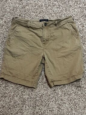 Aeropostale Men's Flat Front Shorts in Khaki/Tan